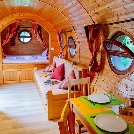 Domaine Ecotelia Luxury tent Le Nizan