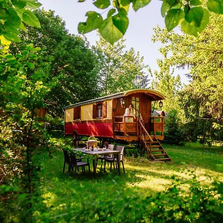 Luxusní stan Domaine Ecotelia Le Nizan