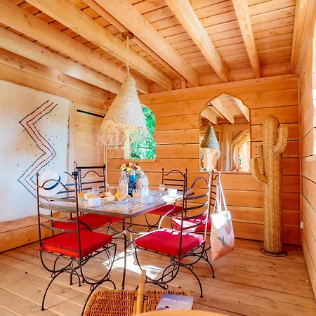 Luxusní stan Domaine Ecotelia Le Nizan