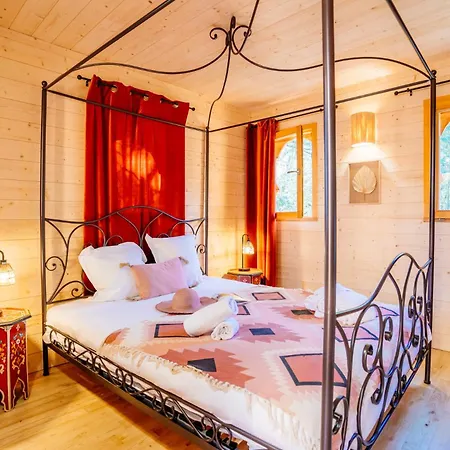 Domaine Ecotelia Luxury tent Le Nizan