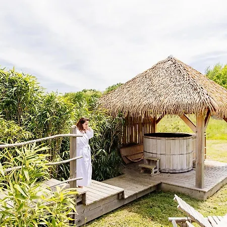 Luxury tent Domaine Ecotelia Le Nizan